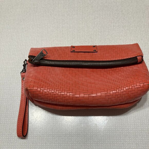 EUC Patricia Nash Apricot Orange Leather Wristlet - Picture 1 of 10